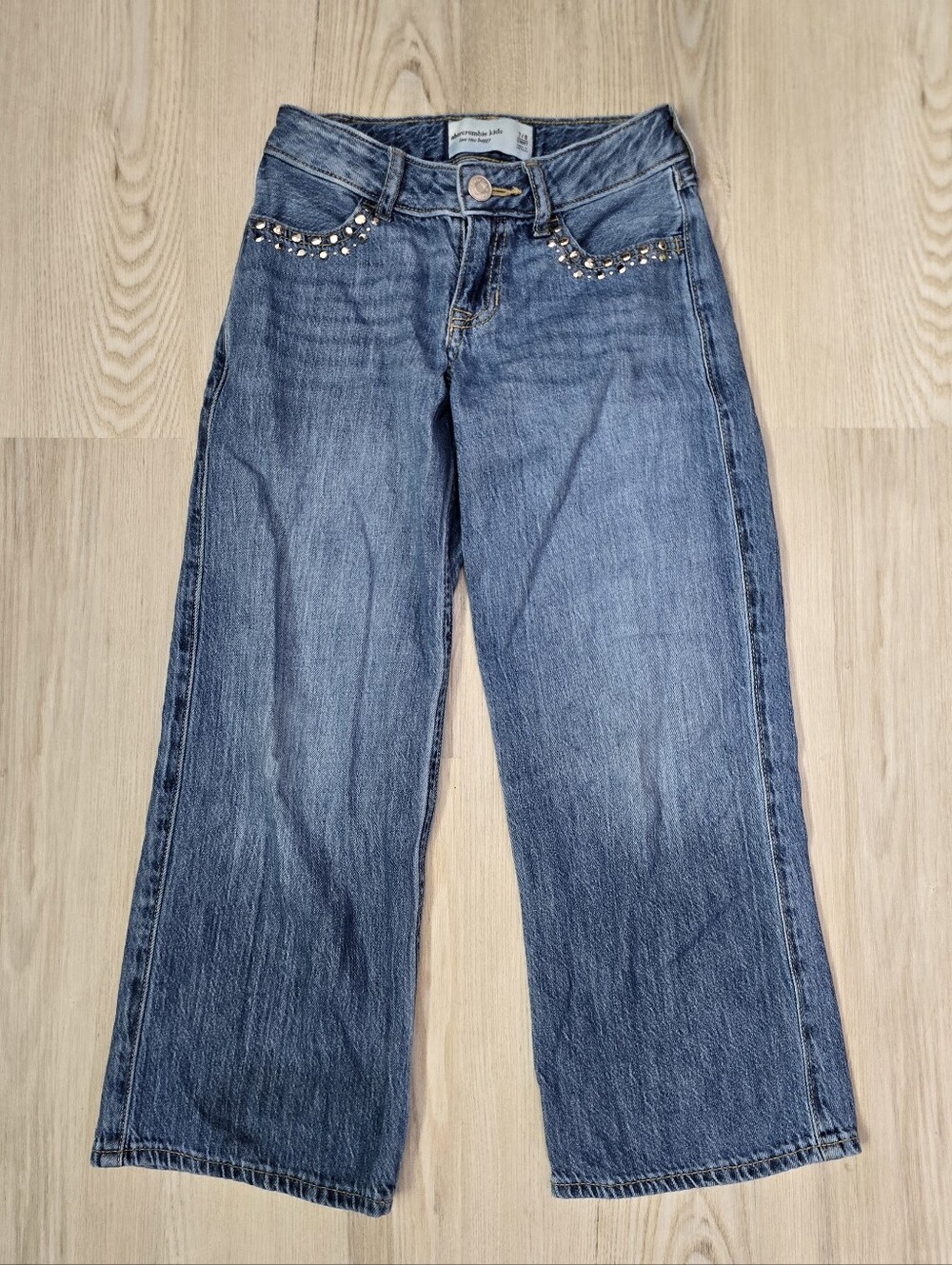 Abercrombie Kids Low Rise Baggy Wide-Leg Jeans with Studded Trim 7/8 Short